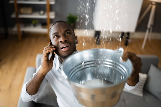 Sewage cleanup and water damage restoration in FL